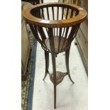 A late 19th/early 20th Century mahogany