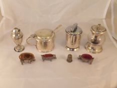 A George V silver and glass mounted pepp