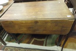 A 19th Century mahogany Pembroke table r