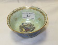 A Wedgwood lustre ware bowl decorated with dragons CONDITION REPORTS Diameter approx. 10 cm, some