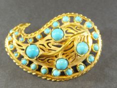 An 18 carat gold and turquoise bead leaf shaped brooch, approx 8 g CONDITION REPORTS Approx 3.75cm