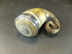 WITHDRAWN - An early 19th Century silver mounted Scottish curly horn snuff box,