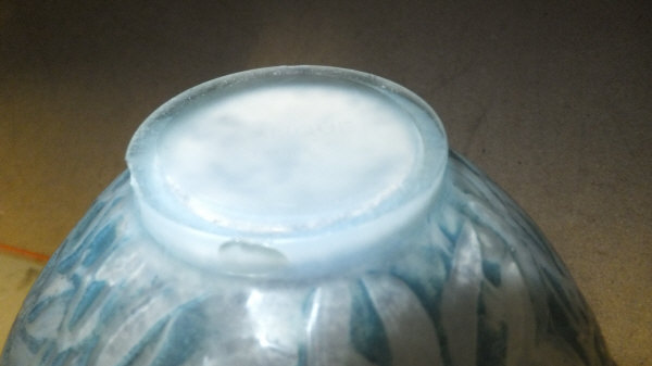 A Lalique "Gui" (Mistletoe) pattern vase with blue infill decoration, stamped to base "Lalique - Image 6 of 8