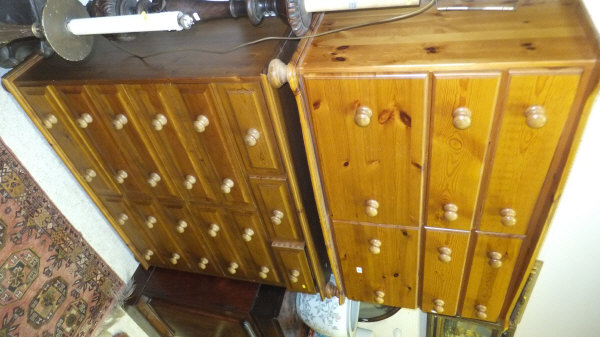 A modern pine chest of 13 assorted drawers with turned knob handles, and a further pine chest (2) - Image 2 of 3
