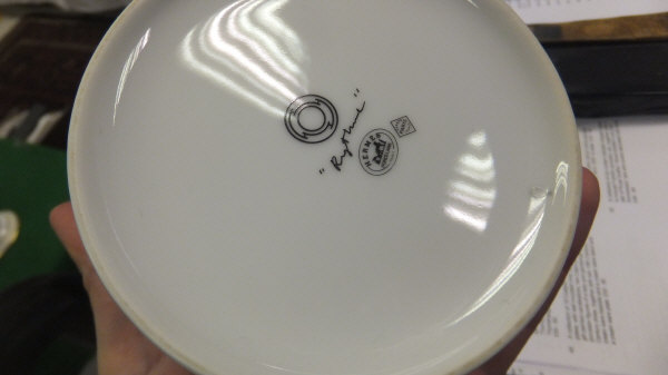 A collection of Hermes "Rythme" pattern porcelain dinner wares to include oval platter, six - Image 11 of 14