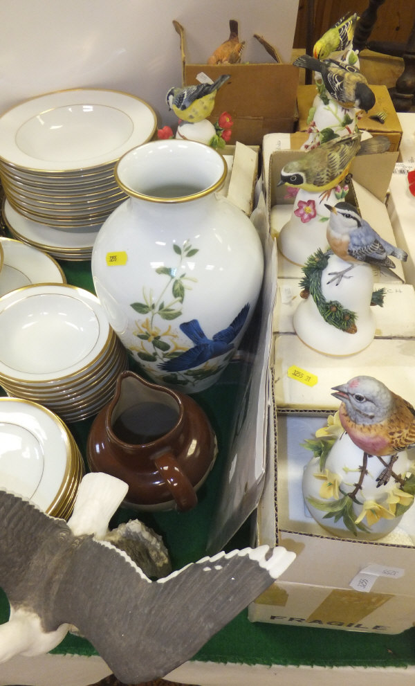 A Noritake porcelain part dinner service with gilt borders to include lidded tureens, bowls, plates, - Image 3 of 3