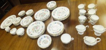 A collection of Aynsley "Pembroke" pattern tea and dinner wares