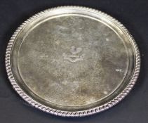 A George IV silver salver (by Barak Mewburn, London, 1827), 26 cm diameter, 24 oz CONDITION