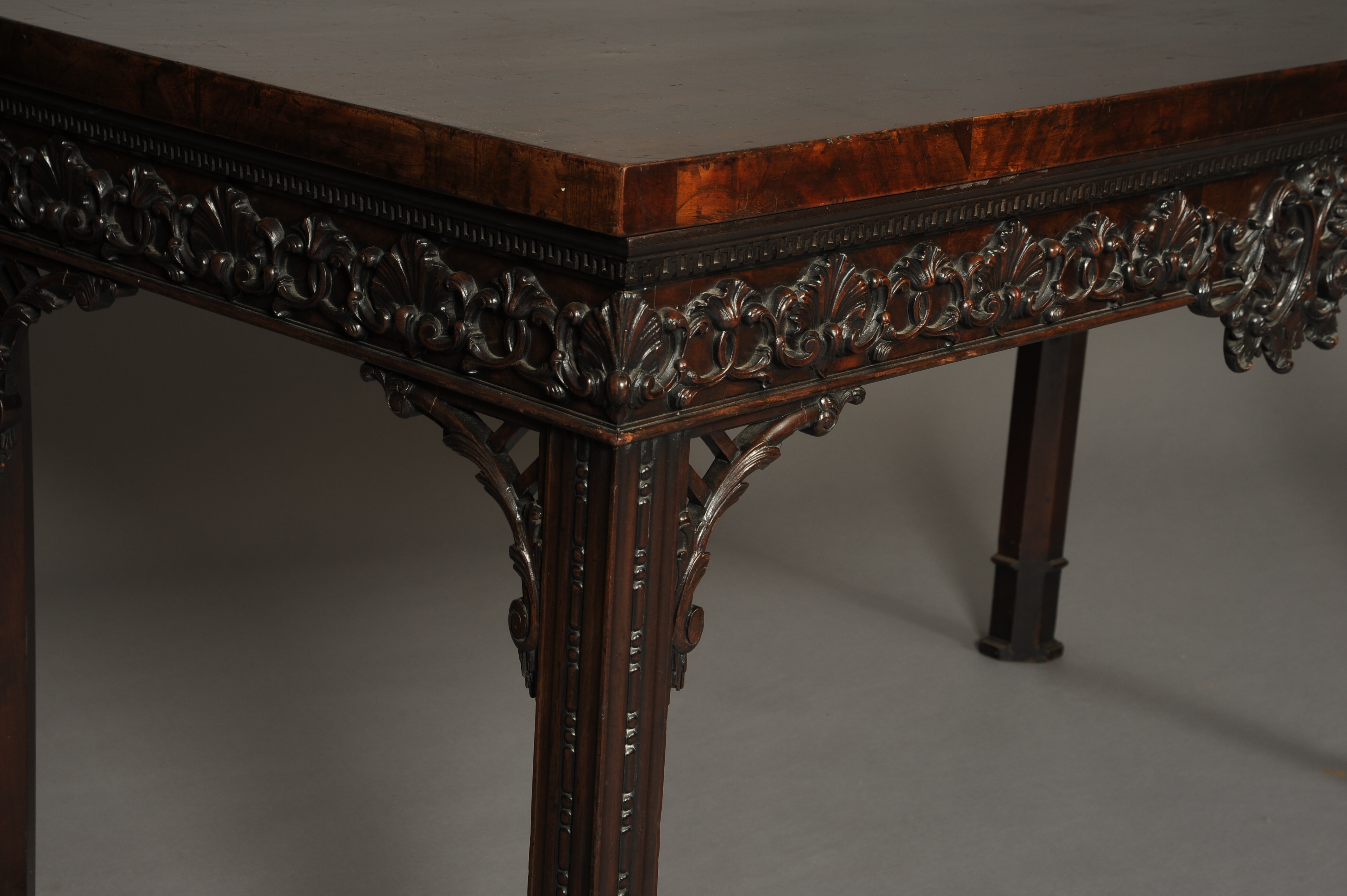 AN 18TH CENTURY MAHOGANY SIDE TABLE, in - Image 3 of 4