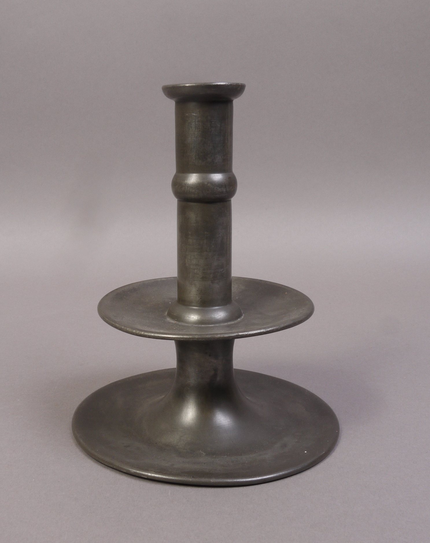 A 17TH CENTURY STYLE ENGLISH PEWTER TRUM - Image 2 of 2