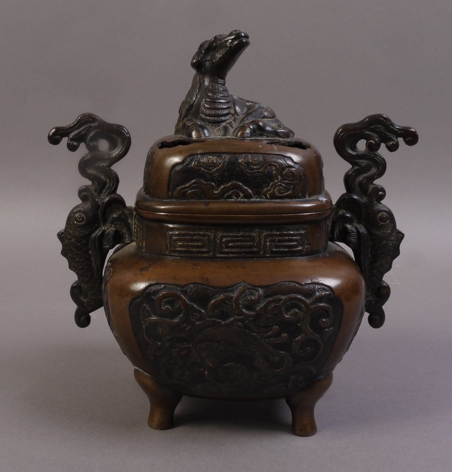 A CHINESE BRONZE CENSER AND COVER, 19th - Image 3 of 3