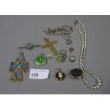 A small collection of costume jewellery