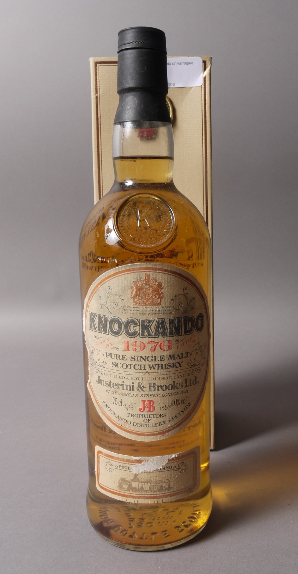 Knockando 1976 season bottled 1989, 40% 75cl, carton, label slightly damaged,