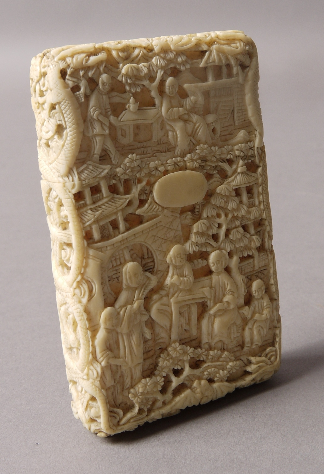 A CANTONESE IVORY CARD CASE c.