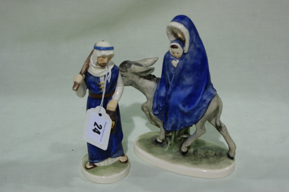 A Pair Of Goebbels China Nativity Figures By Robson