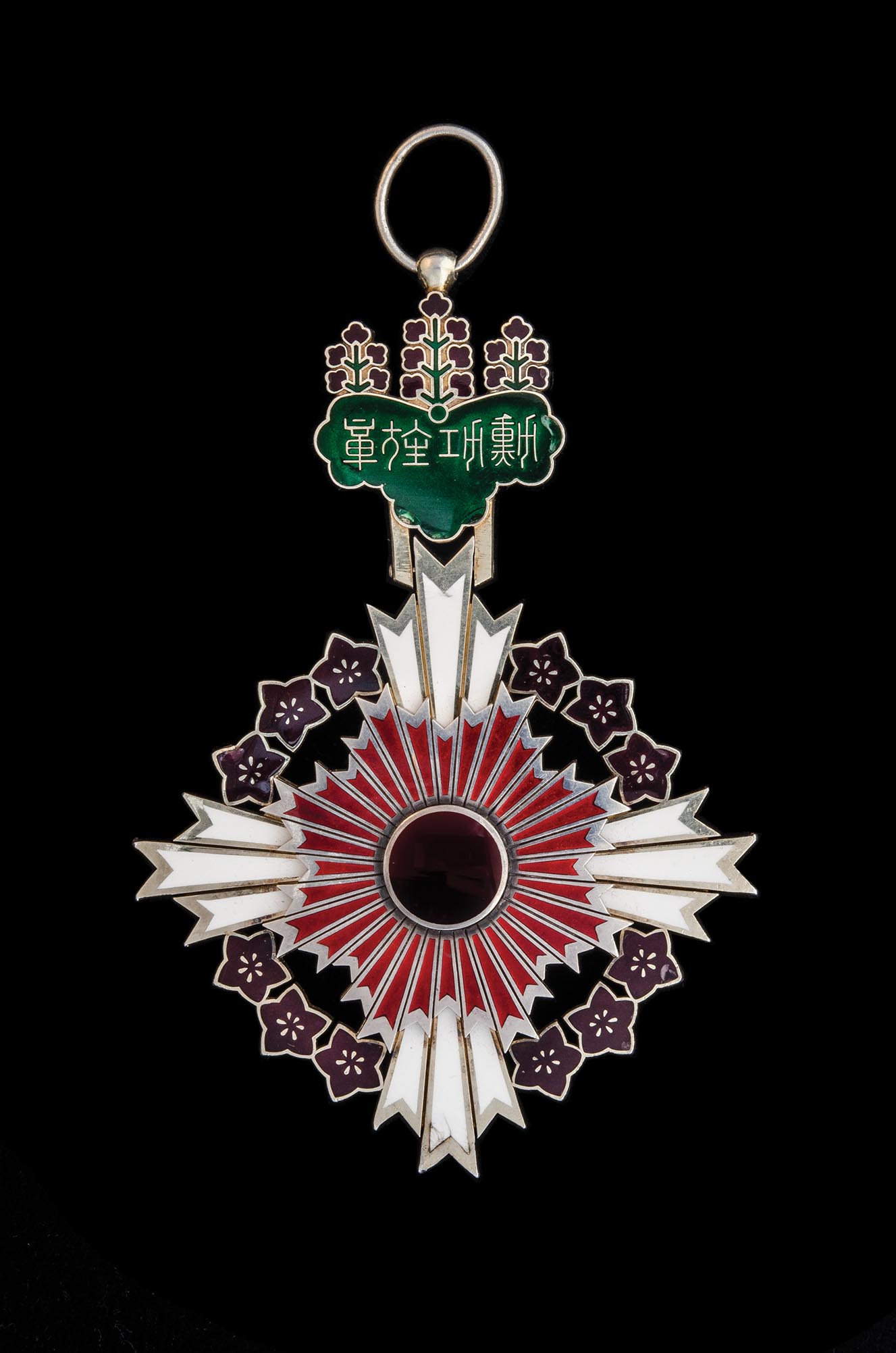 *Japan, Order of the Rising Sun with Paulownia Flowers, set of insignia, comprising sash badge,