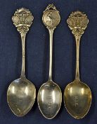 3x tennis silver teaspoons to include 2 with crossed tennis rackets, tennis ball and netting to