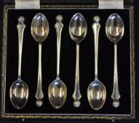Set of 6x decorative golfing silver teaspoons c1950s - hallmarked Birmingham 1954 featuring dimple