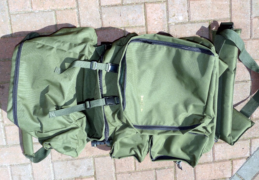 RUCKSACK: JRC XL specimen rucksack with clip on off specimen bag to top, front and side pockets,