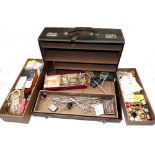 FLY TYING CASE: Good selection of fly tying materials in fine Allan & Hanburys, England leather