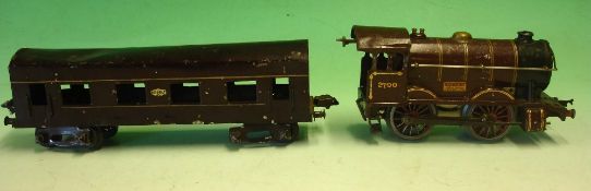 Hornby "O" Gauge A clockwork locomotive, running number 2700, together with a Robilt tinplate