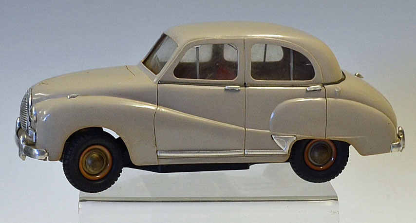 Victory Austin Somerset Saloon Toy Car c1950 Victory Industries of Guildford battery driven, 1/18