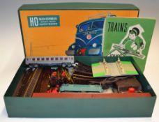 HO Gauge Jouef Sud-Express Train Set consisting of Engine, 2 Coaches, Station, Level Crossings,