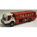 Park Plastics Co. Texaco Tanker Wagon made exclusively for Texaco, white cab, red interior, tanker