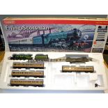 Hornby Railways 00 Gauge R770 'Tees-Tyne Pullman' Train set to include BR Green A4 Class Loco No.