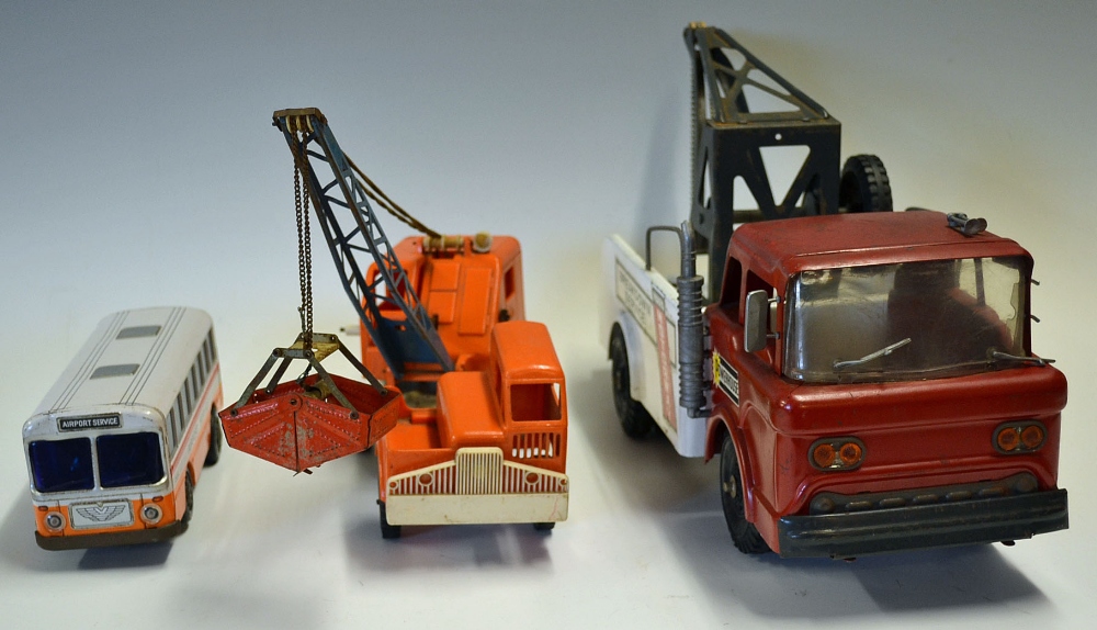 Marx large pressed steel Lorrie Powerhouse Breakdown Truck complete with Chain and Hook retaining - Image 2 of 3