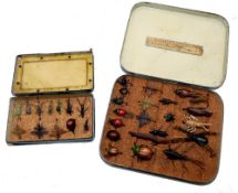 ARTIFICIAL INSECTS: Collection of artificial fly rod insect baits incl. grasshoppers, beetles,