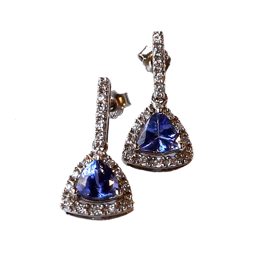 PAIR OF TANZANITE AND WHITE SAPPHIRE DRO - Image 2 of 2