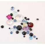 SMALL LOT OF LOOSE GEMSTONES