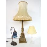 CLASSICAL STYLED TABLE LAMP