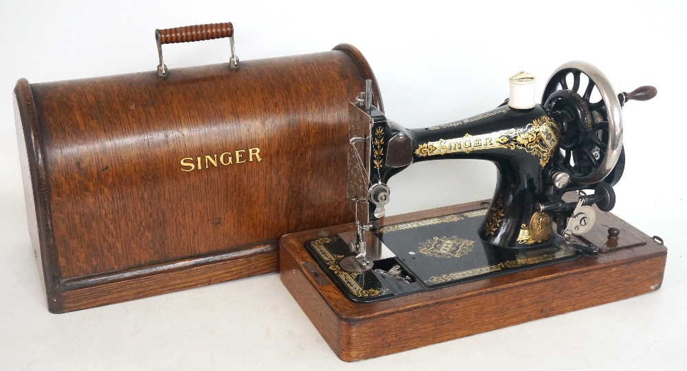 VICTORIAN OAK CASED SINGER SEWING MACHIN