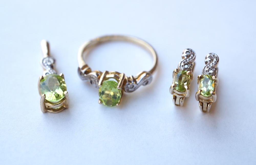 SUITE OF PERIDOT AND DIAMOND JEWELLERY