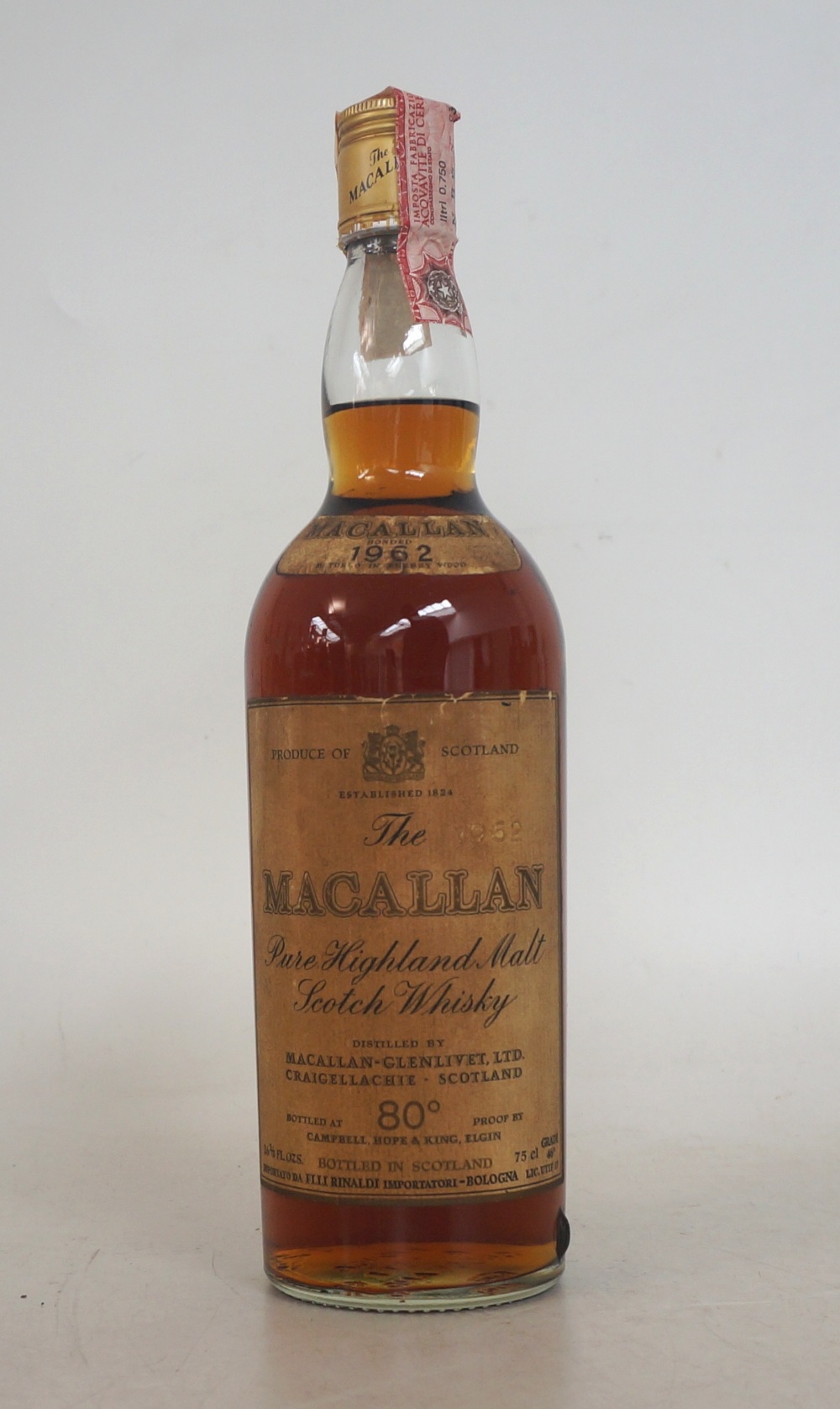 THE MACALLAN 1962 - 80 PROOF
Bottled at 80 degrees proof by Campbell, Hope & King, Elgin.