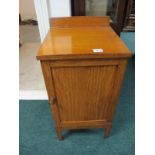 AN EDWARDIAN SATINWOOD PEDESTAL the square moulded top with moulded gallery above a panelled door