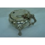 GV silver mustard pot with shell to top of lid, lion rampant handle, lion mask knees on ball and