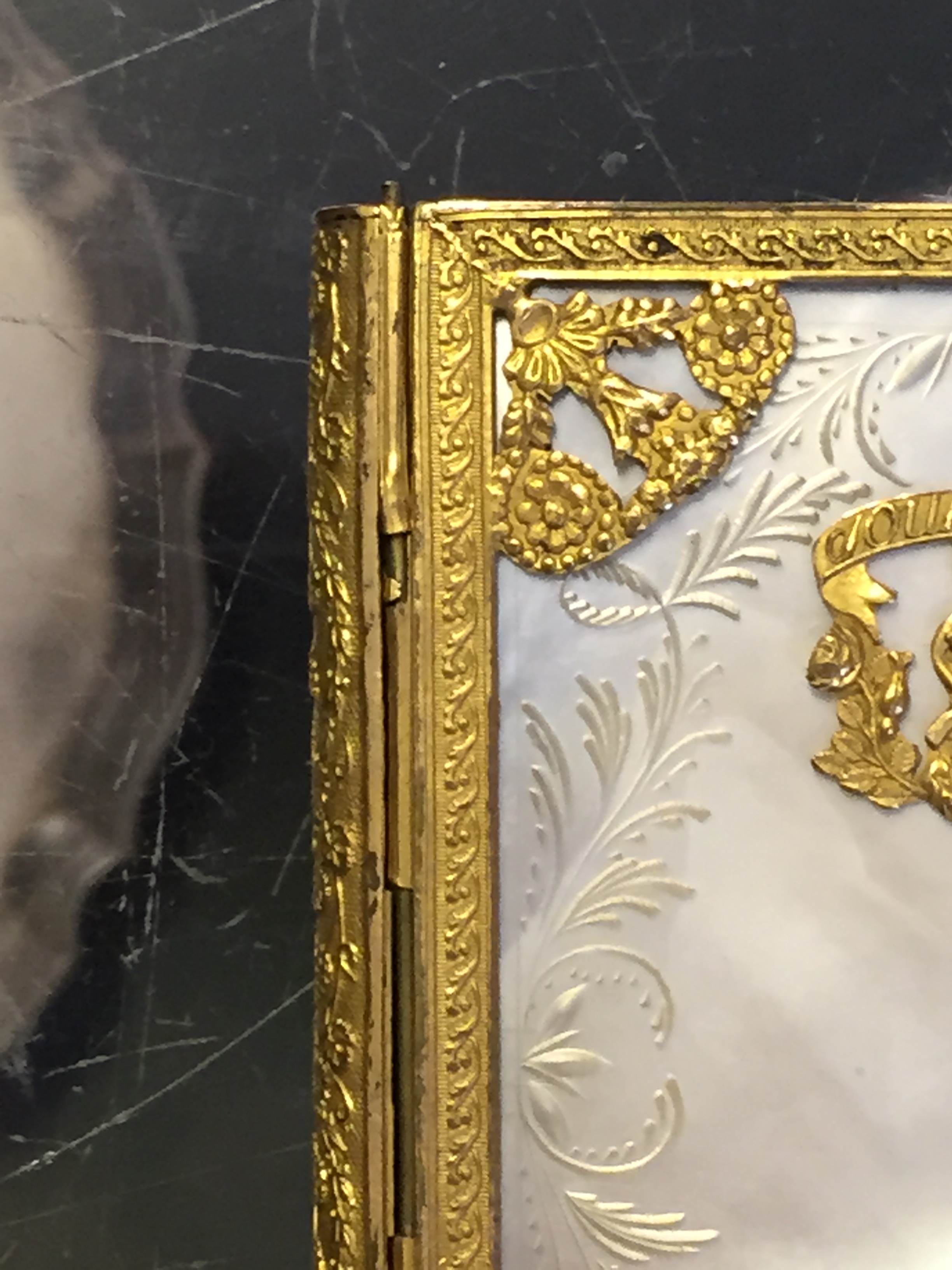 A mother of pearl and gilt mounted pocket book (af). - Image 10 of 13