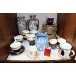 SECTION 22. An Aynsley blue, white and gilt part tea set, together with other ceramics.