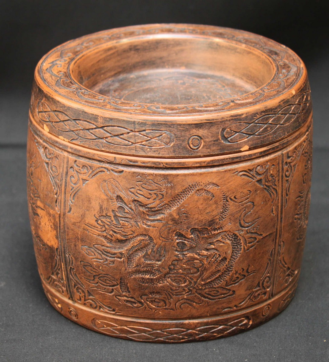 A Chinese Yixing type pottery cricket box and cover of cylindrical form, the cover and four-panelled - Image 8 of 8