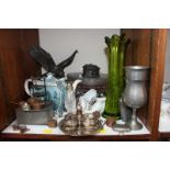 SECTION 21. A collection of assorted items of metal ware, brass, a pewter eagle, a Victorian