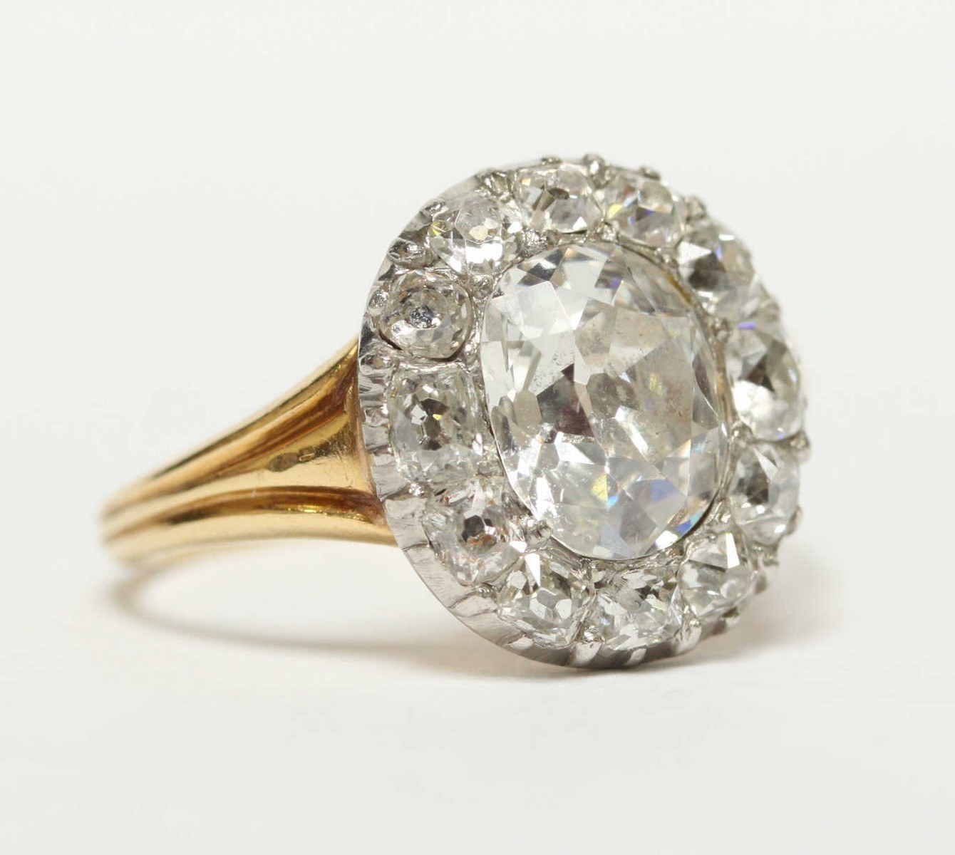 A Victorian oval diamond cluster ring, central oval mixed cut diamond, estimated around 1.5 - Image 3 of 3