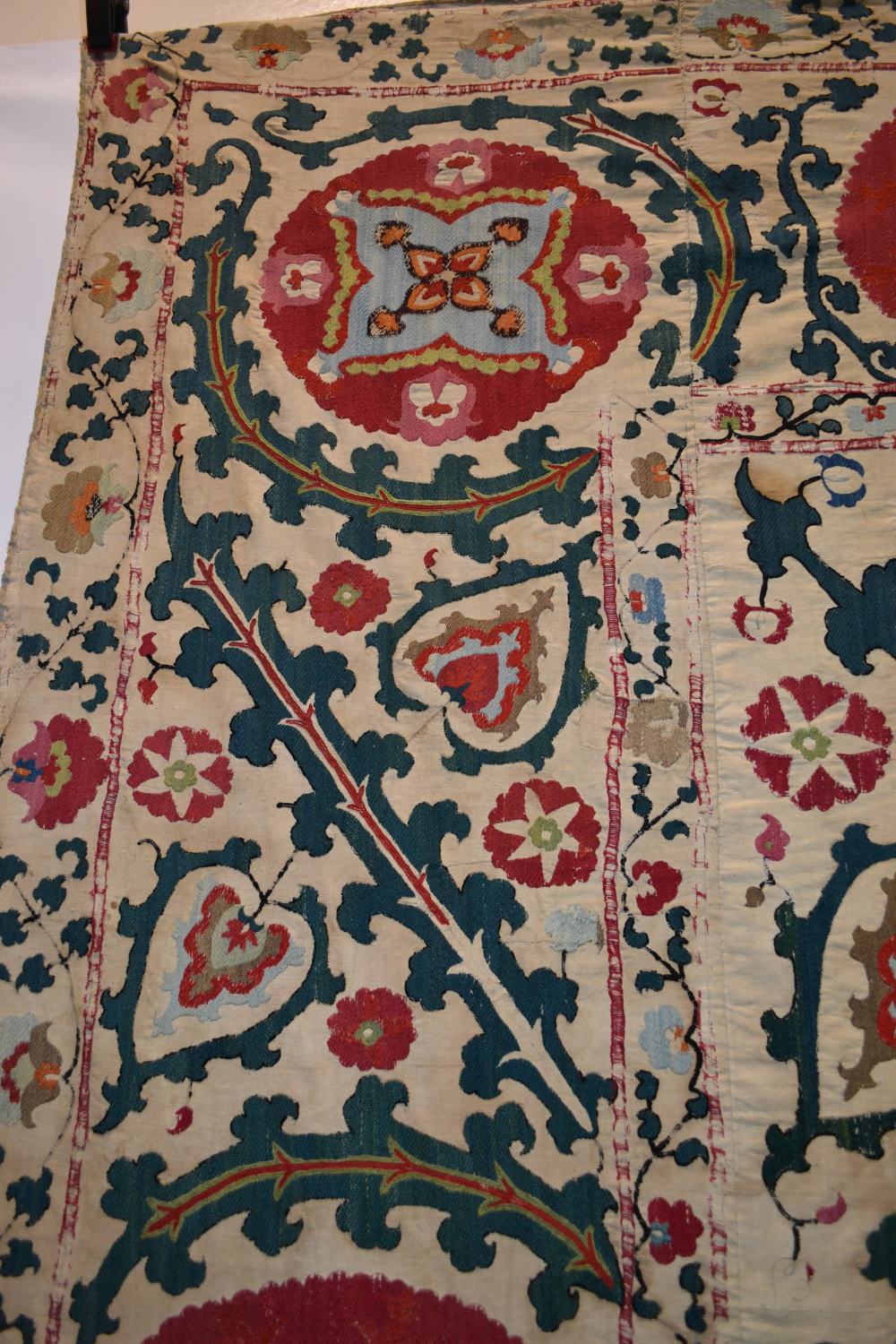 Attractive suzani, probably Bokhara, Uzbekistan, late 19th/early 20th century, cotton ground - Image 7 of 8
