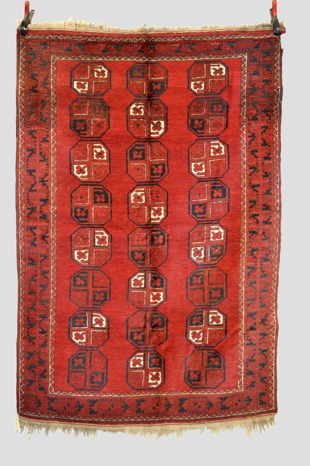 Ersari Turkmen rug, north east Afghanistan, mid-20th century, 6ft. 6in. x 4ft. 4in. 1.98m. x 1.32m.