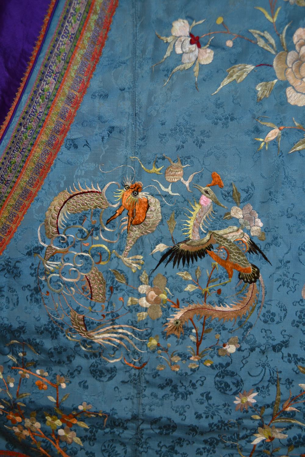 Attractive Chinese woman’s informal robe (ch’i-fu) pale blue silk damask embroidered in coloured - Image 2 of 12