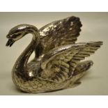 A cast silver model of a swan. 5in (13cm). Makers Lea and Smith, London 1973. 14.5oz (468gm).