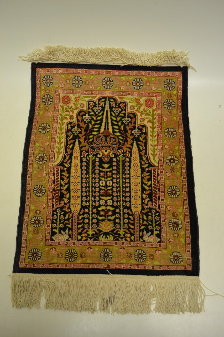Anatolian silk prayer mat, possibly Hereke, south west Anatolia, mid-20th century, 1ft. 5in. x - Image 4 of 4