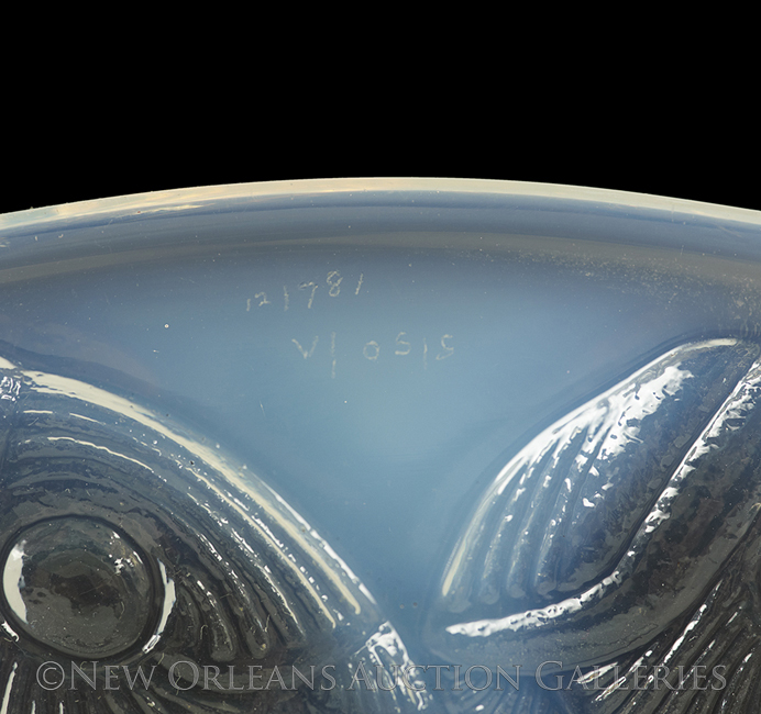 R. Lalique "Roscoff" Opalescent Fish and Bubbles Glass Center Bowl, ca. 1932, French, decorated with - Image 3 of 3